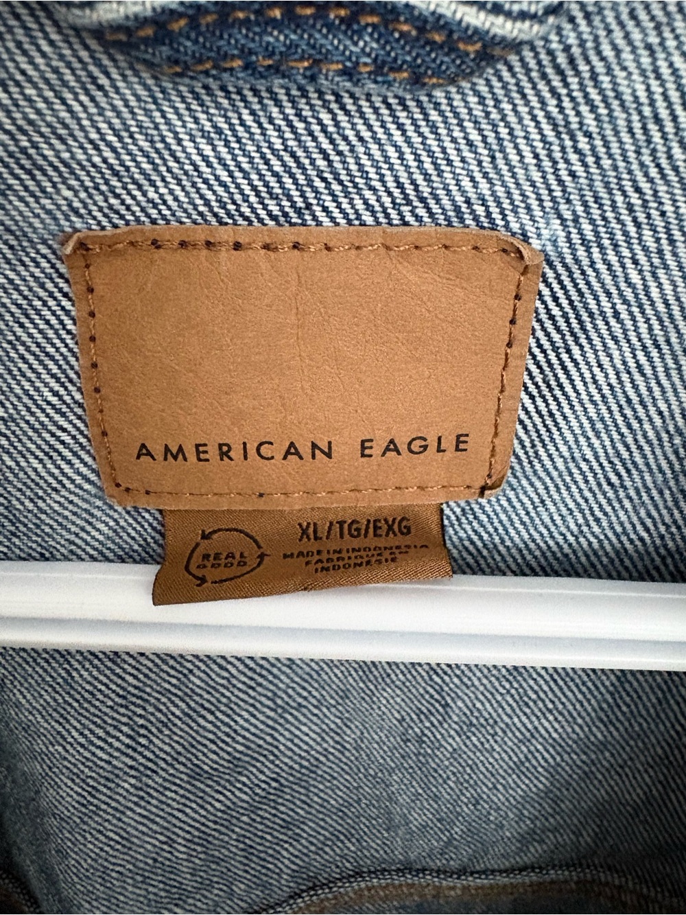 American Eagle Outfitters Oversized Denim Jacket - Picture 2 of 3